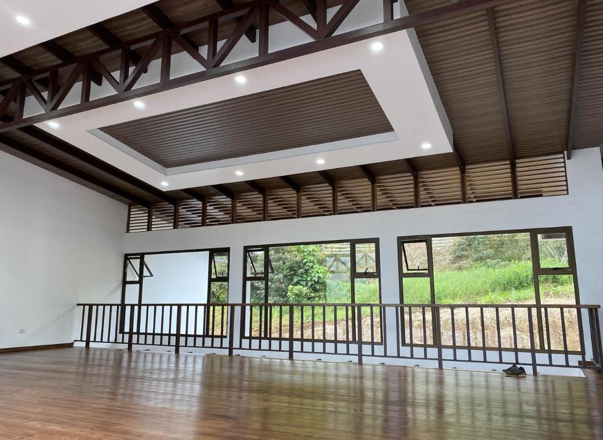 Arte De Plumas Birding Lodge Cartago Ngoại thất bức ảnh
