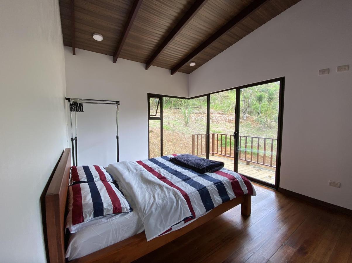 Arte De Plumas Birding Lodge Cartago Ngoại thất bức ảnh
