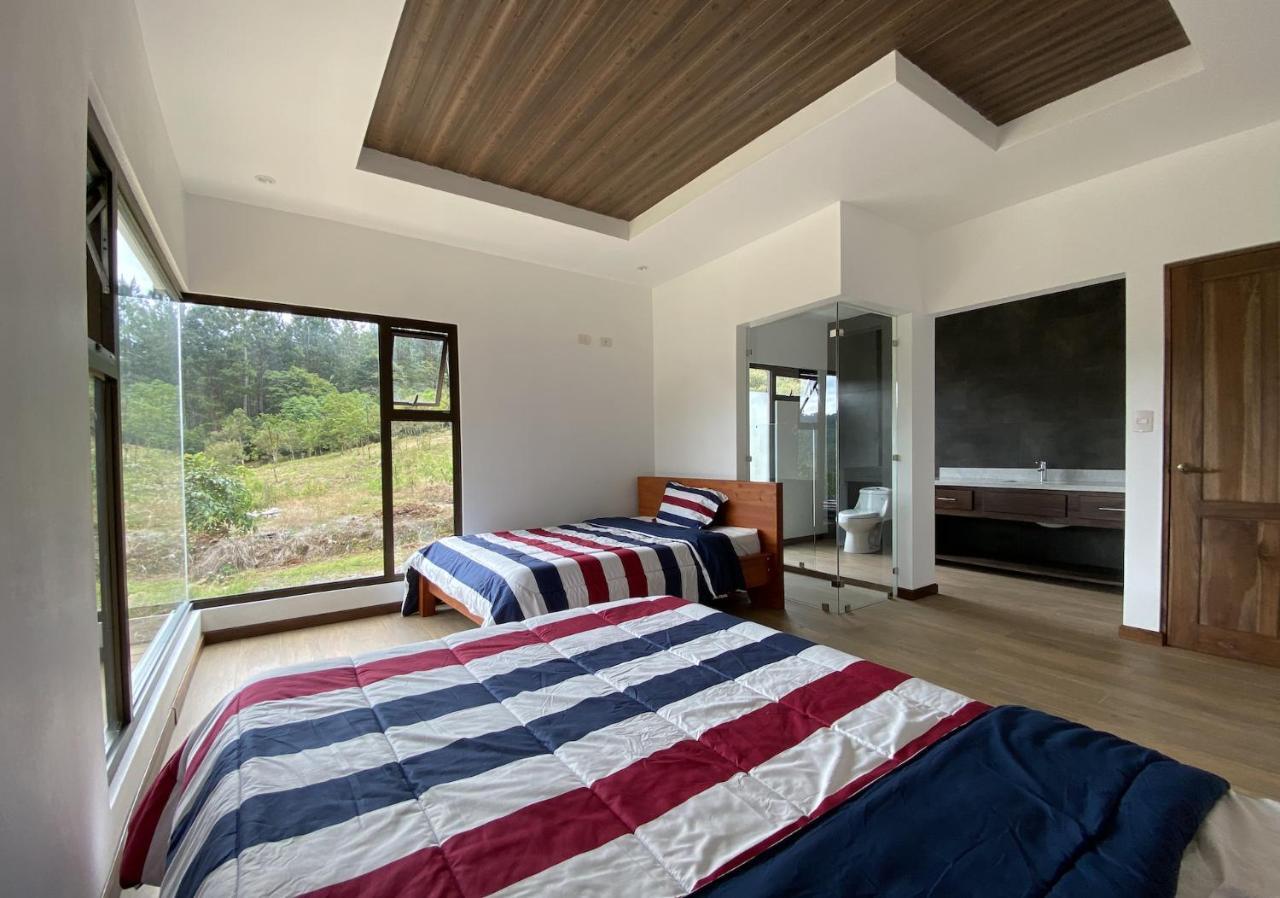 Arte De Plumas Birding Lodge Cartago Ngoại thất bức ảnh
