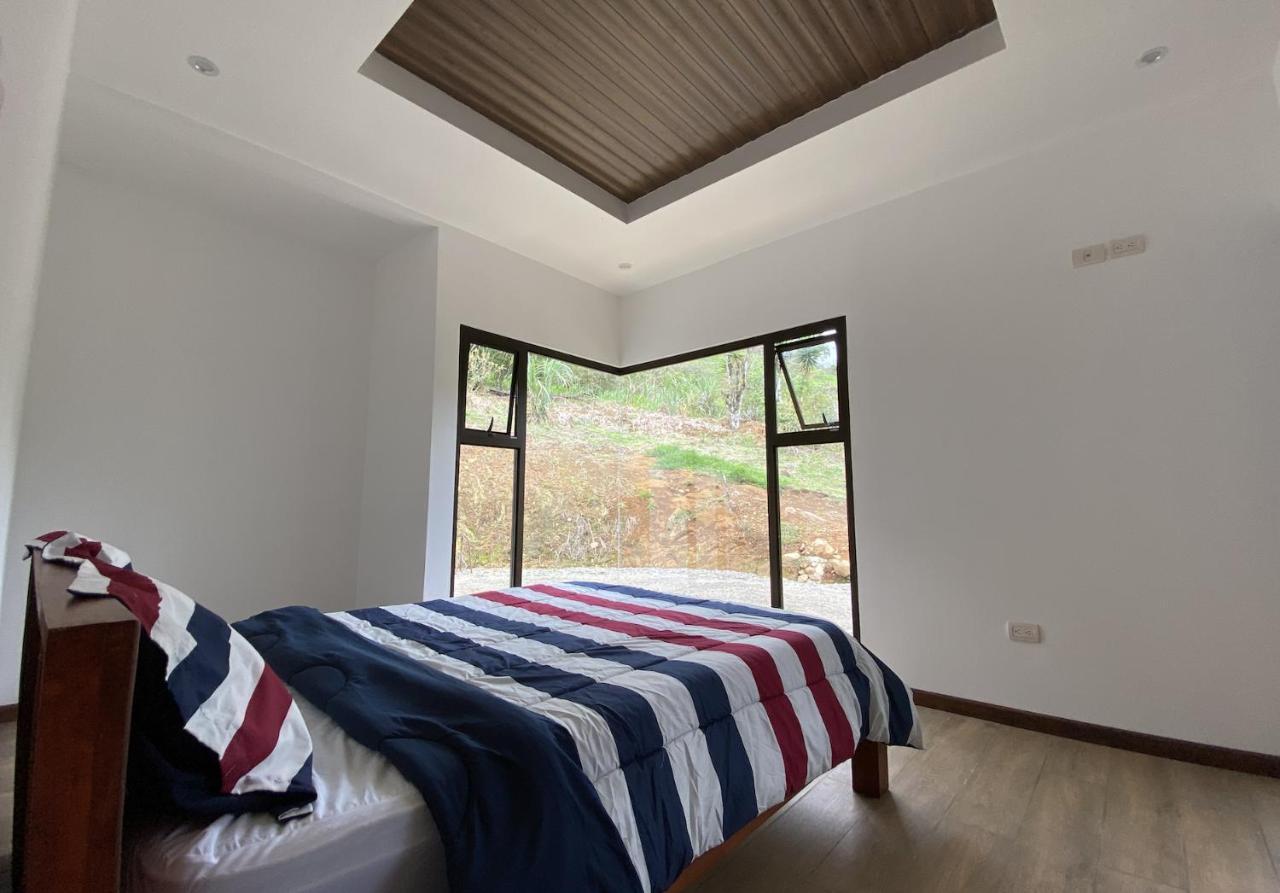 Arte De Plumas Birding Lodge Cartago Ngoại thất bức ảnh