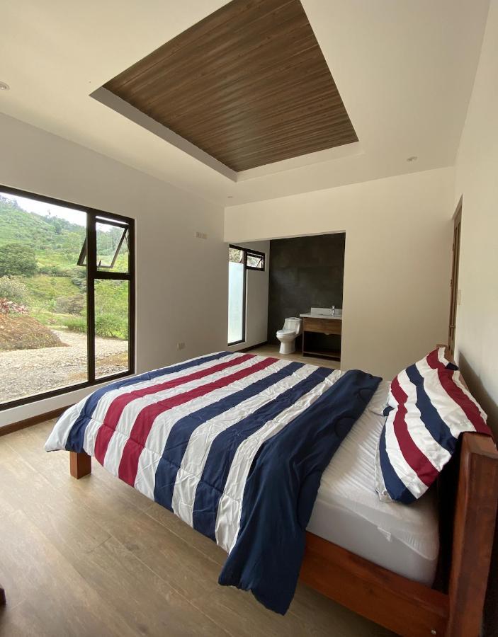 Arte De Plumas Birding Lodge Cartago Ngoại thất bức ảnh