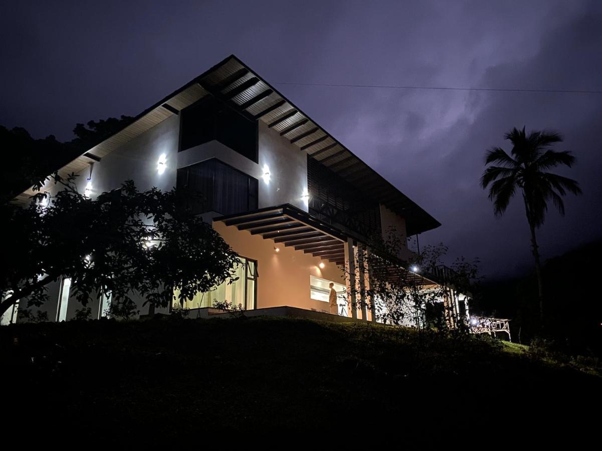 Arte De Plumas Birding Lodge Cartago Ngoại thất bức ảnh